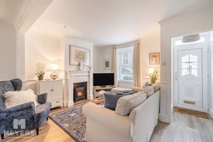 Lounge- click for photo gallery
